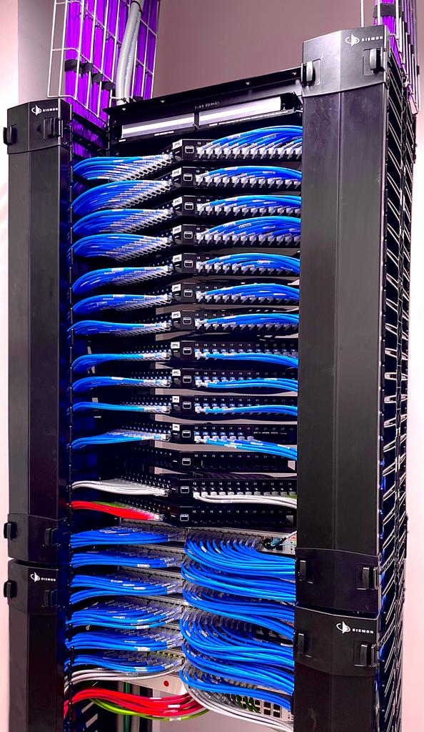 Rack de cableado estructurado certificado